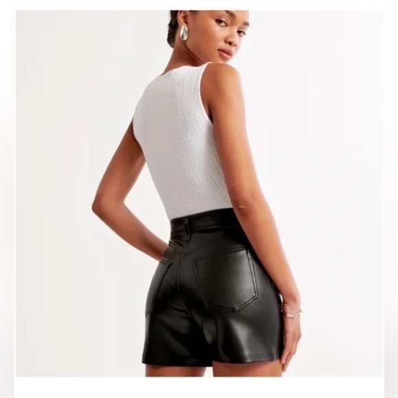 Abercrombie & Fitch Vegan Leather Shorts – Size 12 – NEW With Tags - Picture 2 of 7